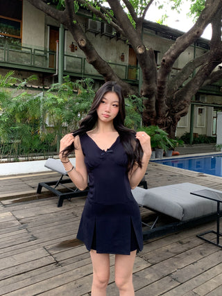 sleeveless short dress