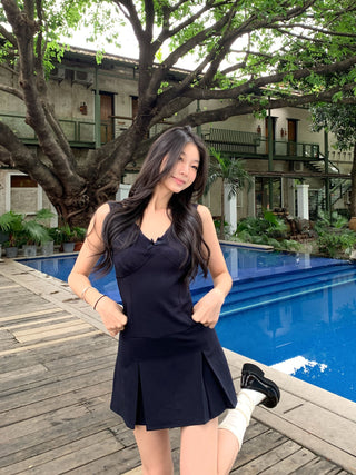 sleeveless short dress