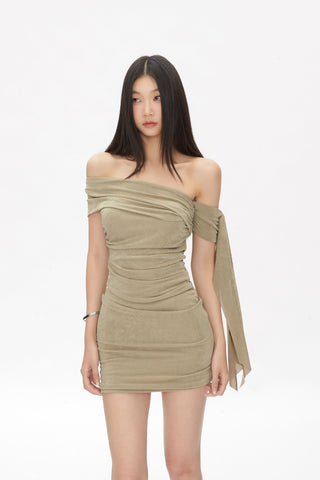 black vest dress 01