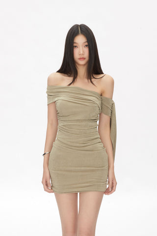 black vest dress 01