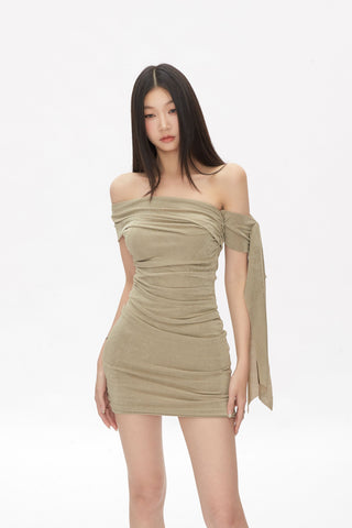 black vest dress 01