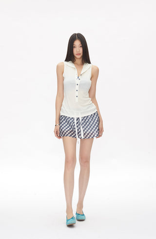 plaid short pants