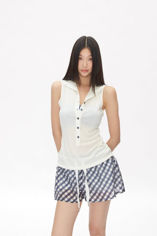 plaid short pants