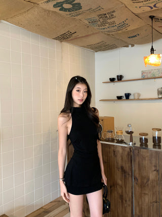 sleeveless small shirt