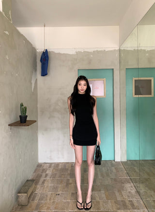 sleeveless small shirt