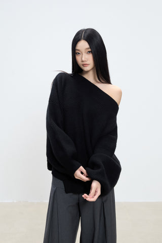 oblique shoulder sweater