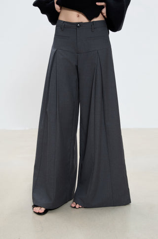 oblique shoulder sweater