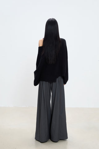 oblique shoulder sweater