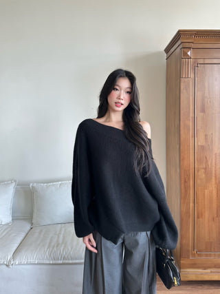 oblique shoulder sweater