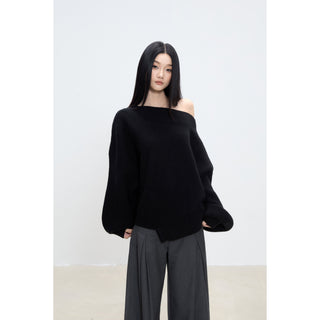 oblique shoulder sweater