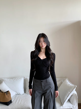 black bottoming shirt