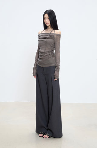 off-shoulder bottoming shirt