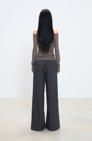 off-shoulder bottoming shirt