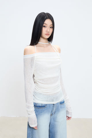 off-shoulder bottoming shirt