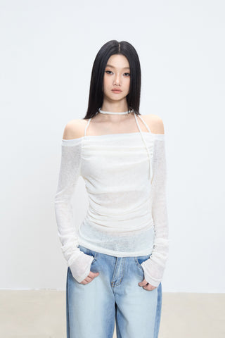 off-shoulder bottoming shirt