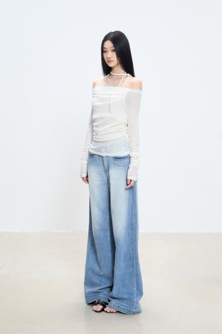 off-shoulder bottoming shirt