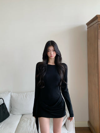 slim mid-length top