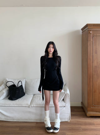slim mid-length top