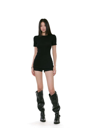 black slim tee