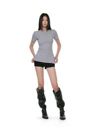 black slim tee