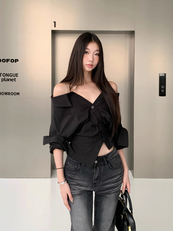 hollow shoulder top