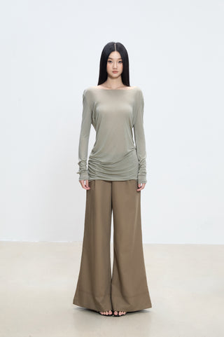 off-shoulder bottoming shirt