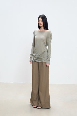 off-shoulder bottoming shirt