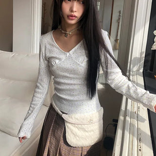 Rome Flower Ribbon V-neck Long Sleeve T-shirt