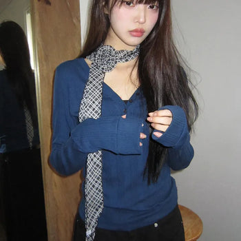 Muhi Button Warmer Heart Neck Long Sleeve T-shirt