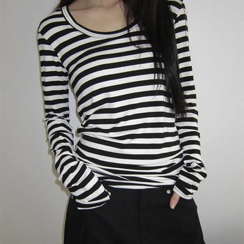 Juka Striped U-Neck Long Sleeve T-Shirt