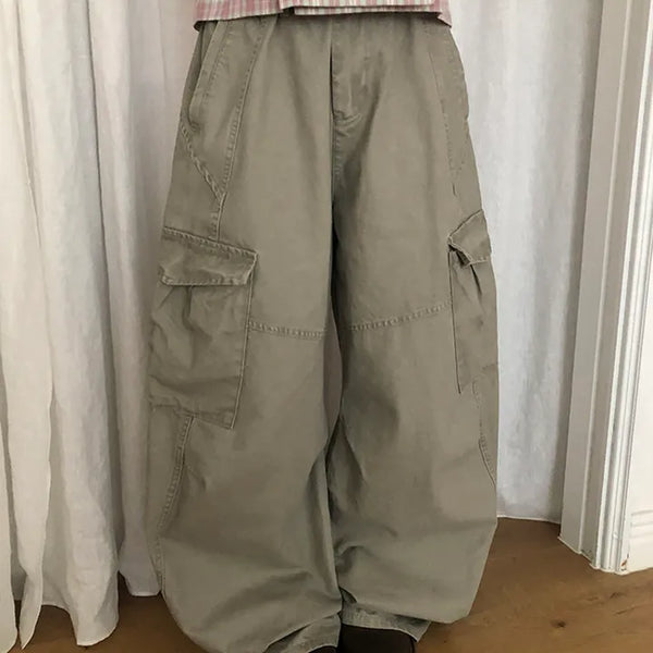 Riq Cut Curved Wide Cargo Pants