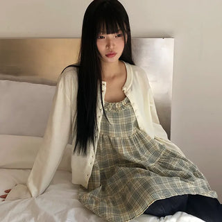Rodun Button Detail Round Neck Knit Cardigan