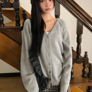 Design Back Point Lettering V-Neck Knit Cardigan
