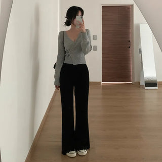 Cropped V-neck wrap knit