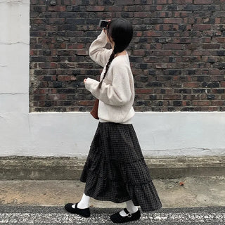 Wool boucle V-neck knit