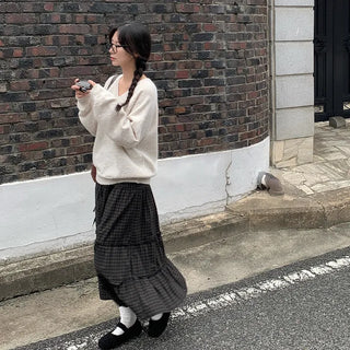 Wool boucle V-neck knit