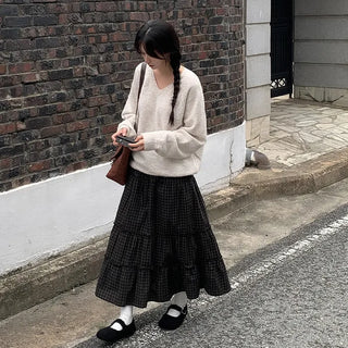 Wool boucle V-neck knit