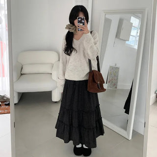 Wool boucle V-neck knit