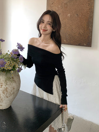 Off-shoulder long sleeve Top