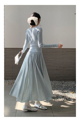 Oversized draping skirt