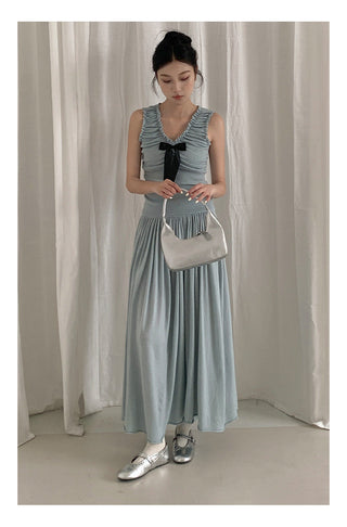 Oversized draping skirt
