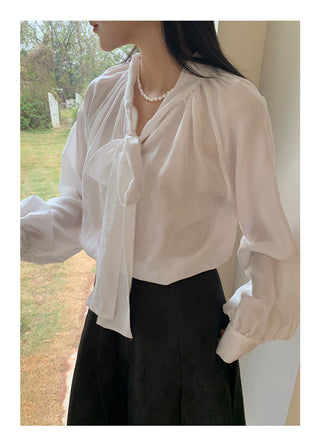 white tea shirt