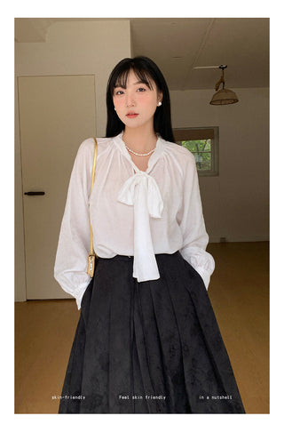 white tea shirt