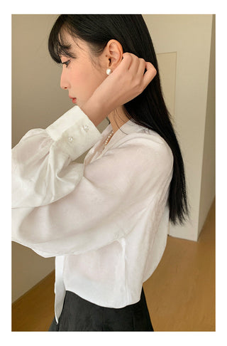 white tea shirt