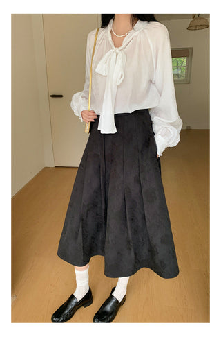 white tea shirt