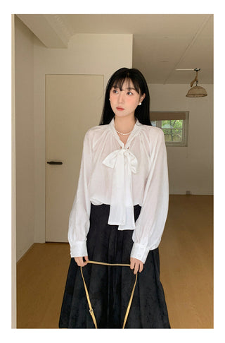 white tea shirt
