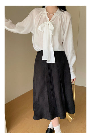 white tea shirt