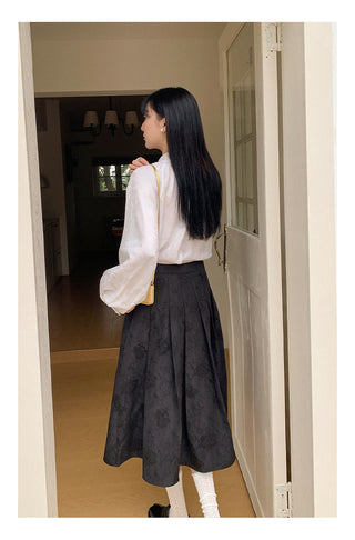 white tea shirt