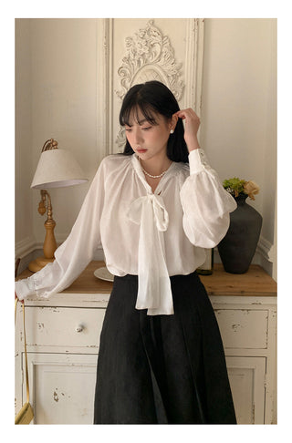 white tea shirt