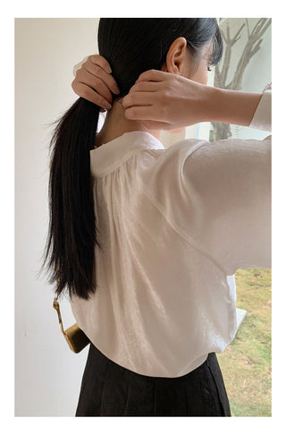 white tea shirt